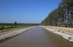 土壤濕度、溫度和鹽度ph分析儀,用于分析果樹(shù)灌溉