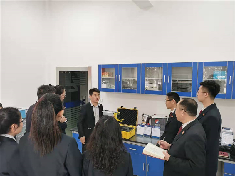 檢察機(jī)關(guān)采購(gòu)?fù)寥乐亟饘贆z測(cè)儀器設(shè)備并進(jìn)行培訓(xùn)