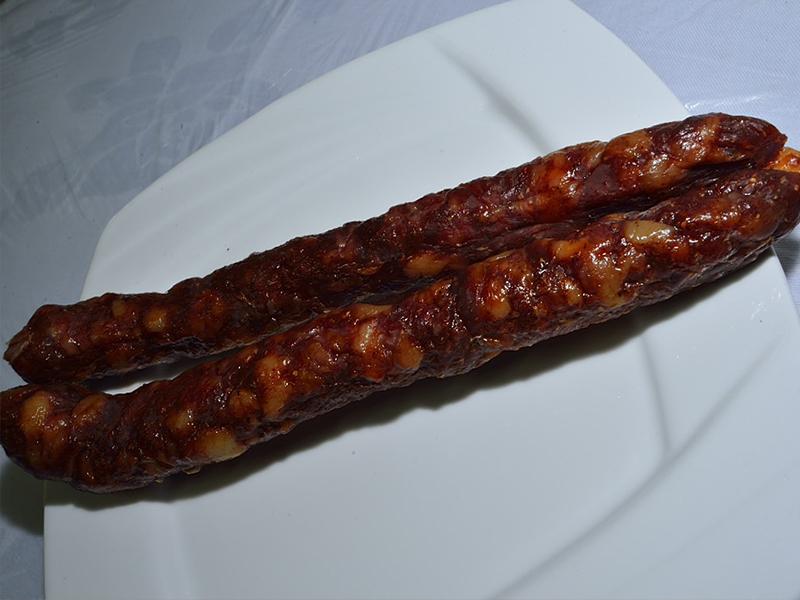 香腸中可能會有獸藥殘留，要注意